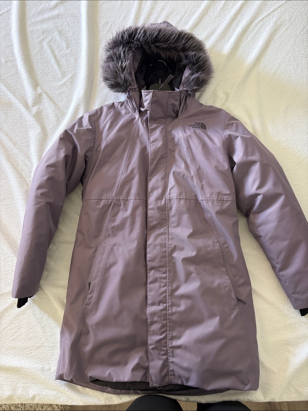 The North Face Lavender Women's Insulated Parka with Faux Fur Hood - Picture 3 of 15